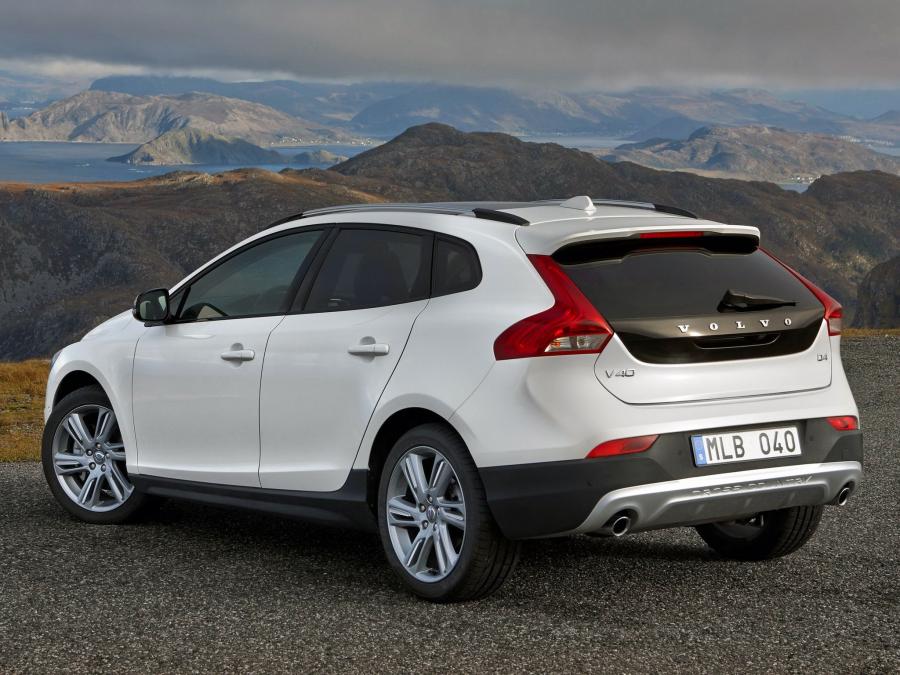  Volvo V40 Cross Country D4 2012 года  (фото 7 из 20)